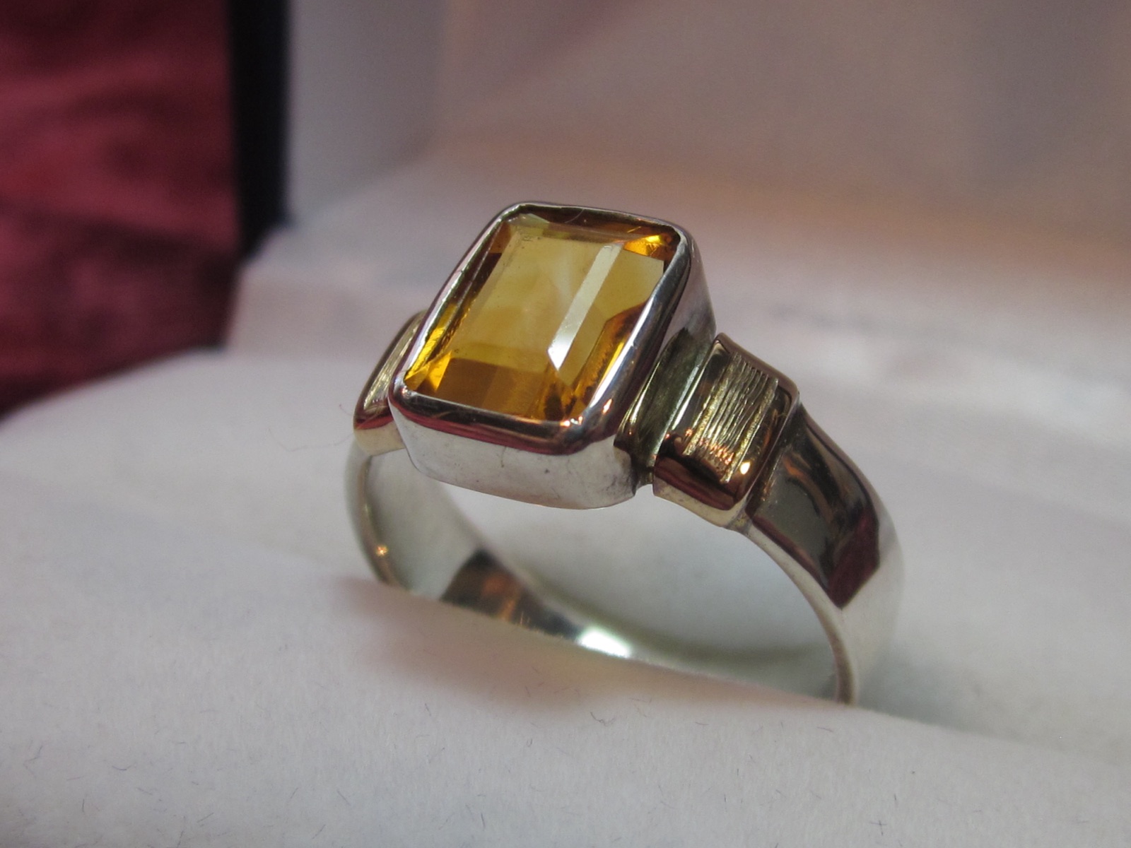 Pieza trabajada a mano en plata 950, oro 18K o gemas, trabajo anterior 05